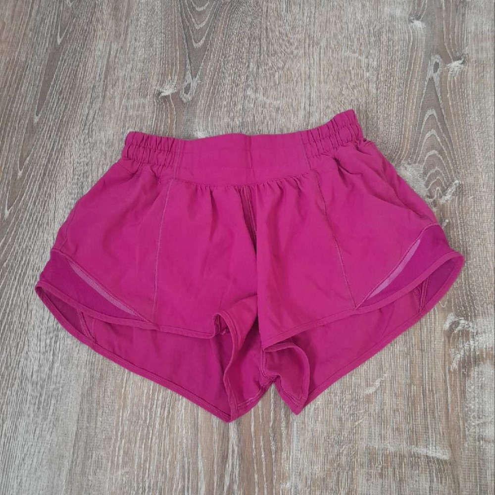 Lululemon Hotty Hot Short 2, 2.5"